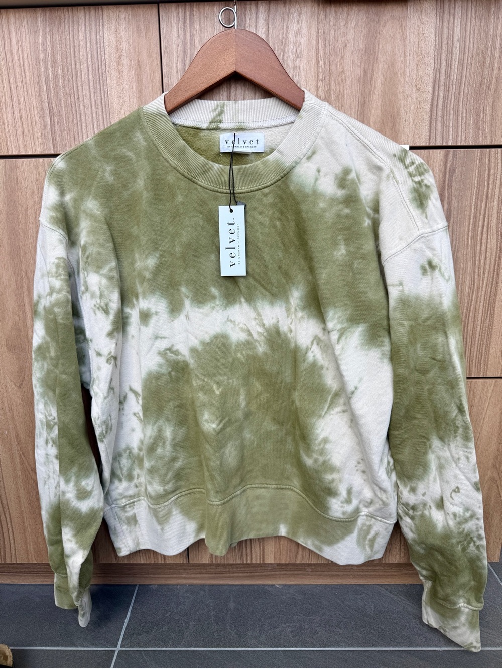 NWT Velvet by Graham & Spencer True Tie-Dye Sweatshirt Olive XS